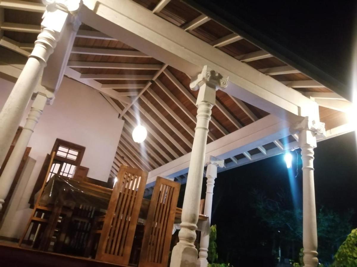 Tranquility Guest House Хиккадува Экстерьер фото