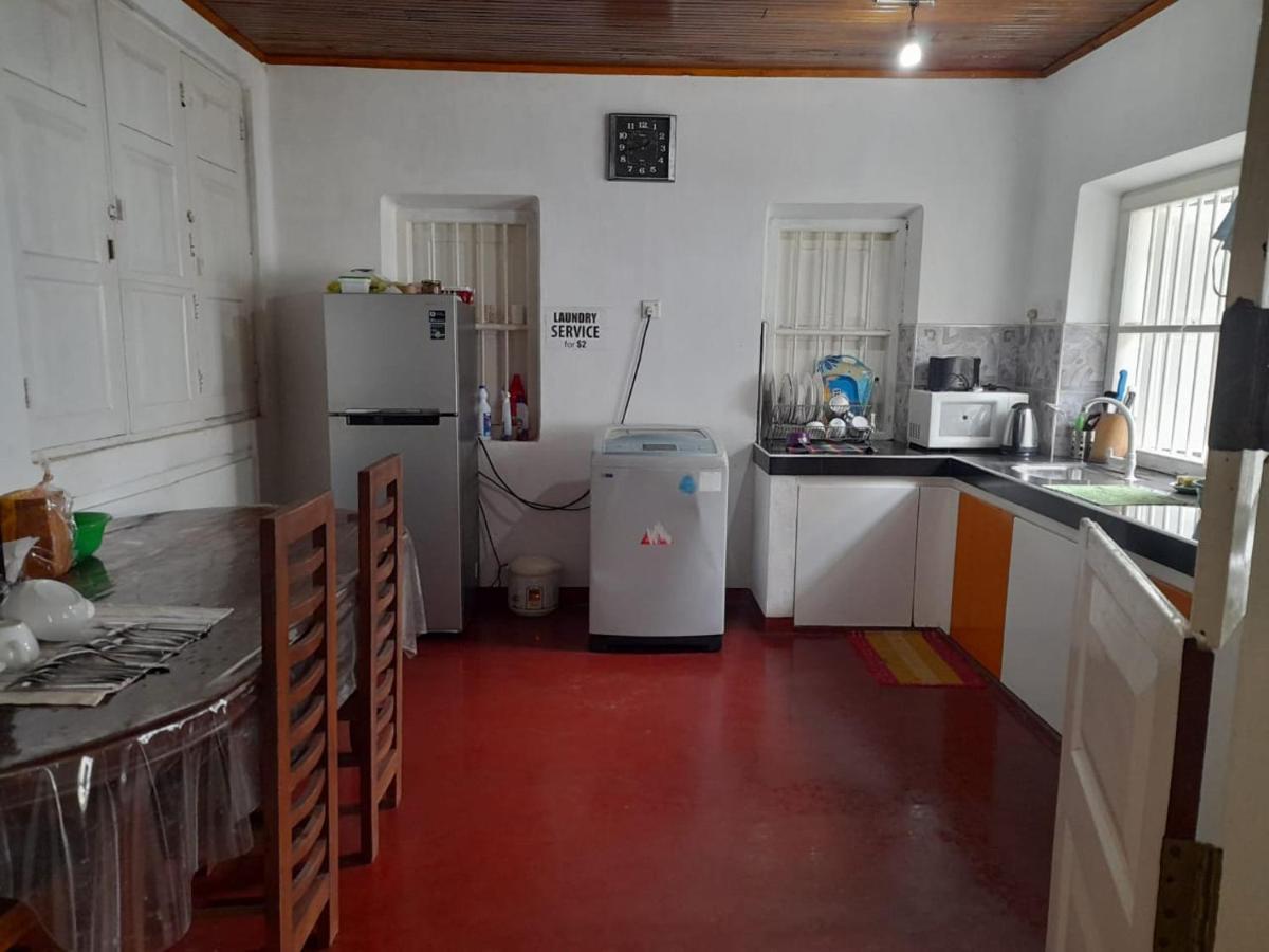 Tranquility Guest House Хиккадува Экстерьер фото